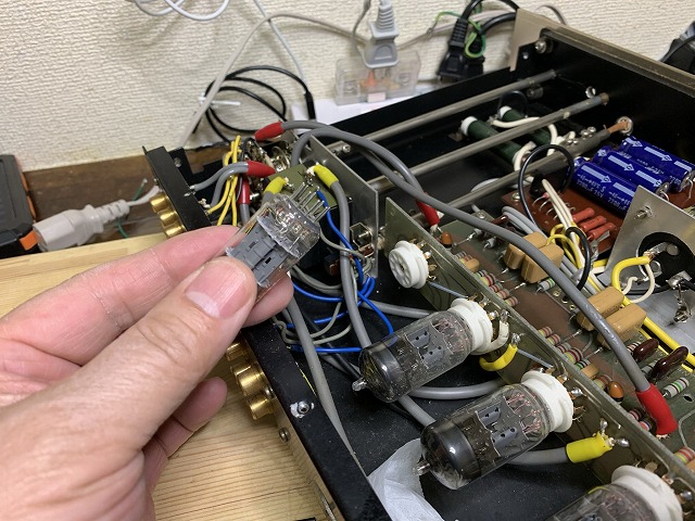 自作真空管プリアンプの電源ケーブル取り付けと仕上げ - Tomの