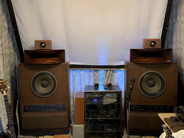 JBL 2402 プロフェッショナルスピーカー JBL 2402 名機075を受け継ぐ高