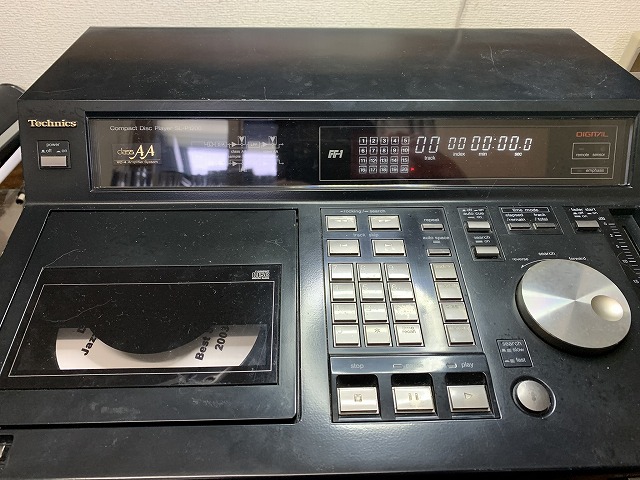 テクニクス ビンテージCDプレイヤー SL-P1200の修理 ーその1ー - Tom