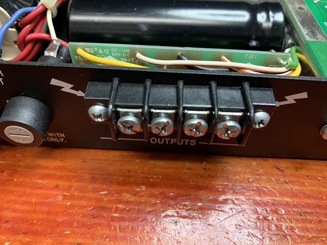 クラウン CROWN D-45 ステレオパワーアンプ 動作OK クラウン CROWN D-45 ステレオパワーアンプ 動作OK