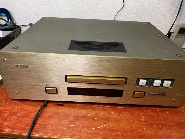 ○CDプレイヤー○TEAC VRDS-10、日本製、購入時は15万円、要修理