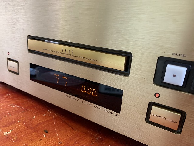 ○CDプレイヤー○TEAC VRDS-10、日本製、購入時は15万円、要