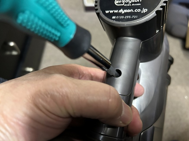Dyson DC45  コードレス掃除機  充電器付き 分解掃除済み ダイソンの掃除機を分解掃除してみた！ [ゆうTV/YouTV] - YouTube