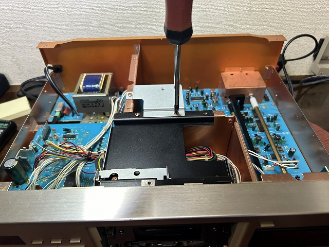 TEAC カセットデッキ V-7010の修理 ーその3ー - TomのブログⅡ