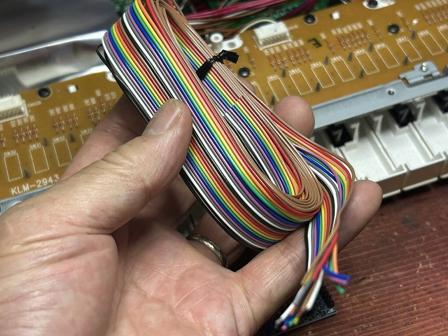 不動　コルグ　M1　電源入らず Korg 01/W 電源入りませんの巻: 楽器の修理屋さん プロタックの
