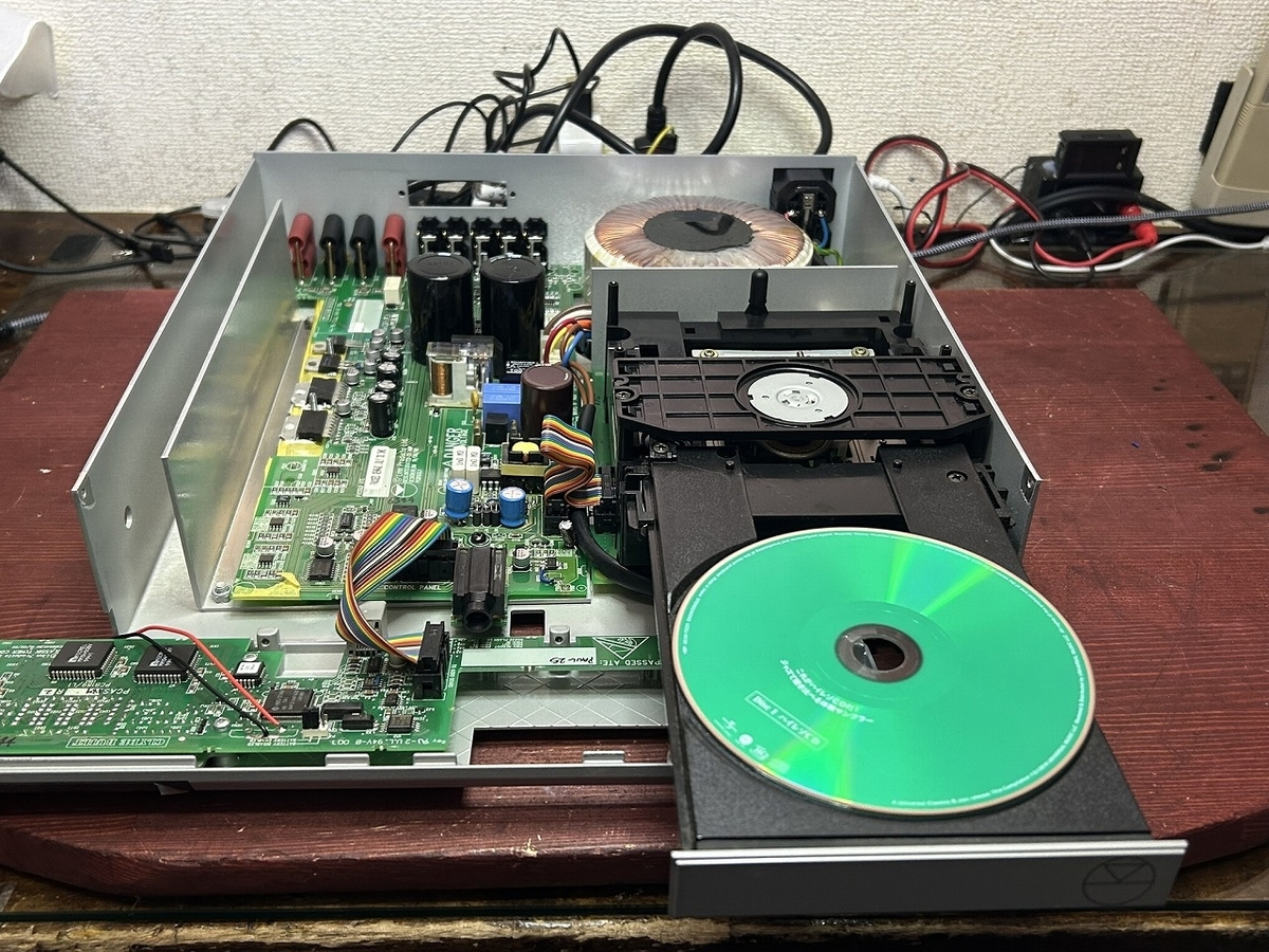 その他 LINN CLASSIK LINN CLASSIK UNIK white 専用スタンド付き