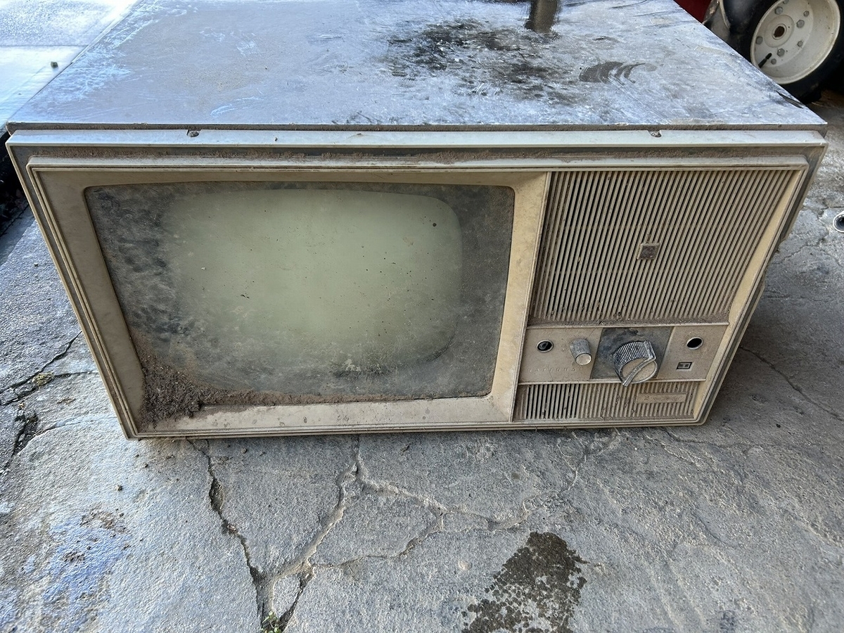 Tom家初代の真空管白黒テレビの見た目のレストア』ーその1ー - Tomの