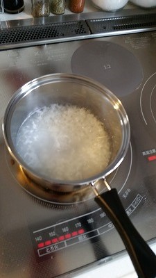 離乳食初期 主食レシピ おかゆ 10倍粥 重湯の作り方 ミキサー ブレンダー使用 冷凍保存可 離乳食 初期 中期 後期 のメニューとレシピをアップするブログ
