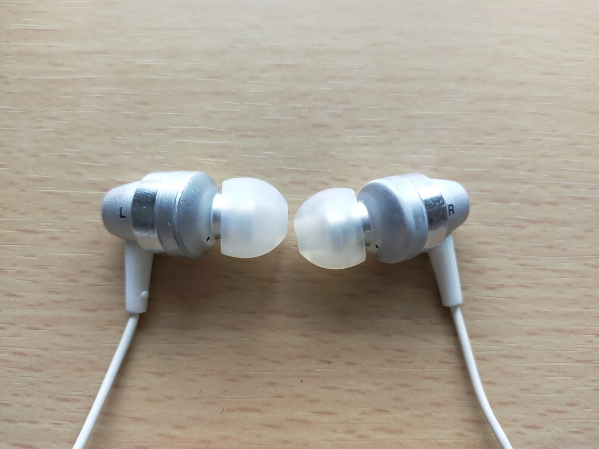 DENON「DENON AH-C710」生々しいベースの音と臨場感!!2009年発売の名機