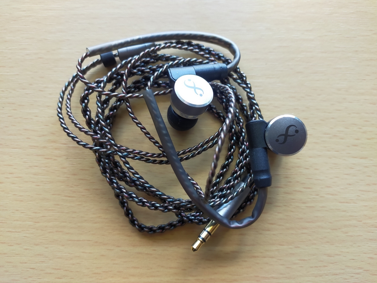 TSH-HR1000K(ブラック) fine Ears ハイレゾ対応ステレオイヤホン z2zed1b TSH-HR1000K(ブラック) fine Ears ハイレゾ対応ステレオイヤホン