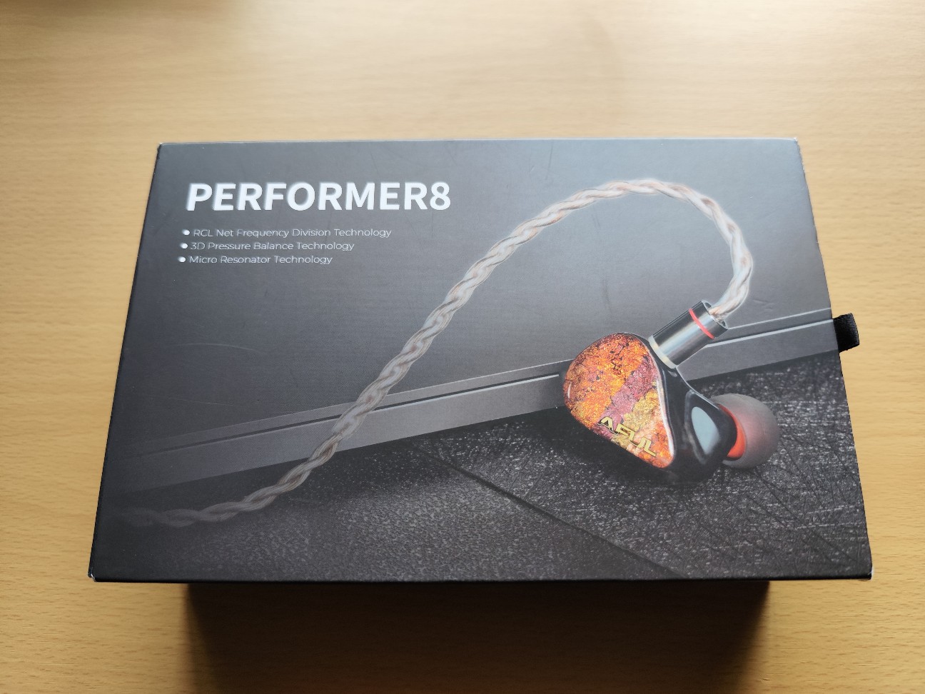 AFUL「PERFORMER 8」低域のグルーヴ感が素晴らしい多ドライヤホン