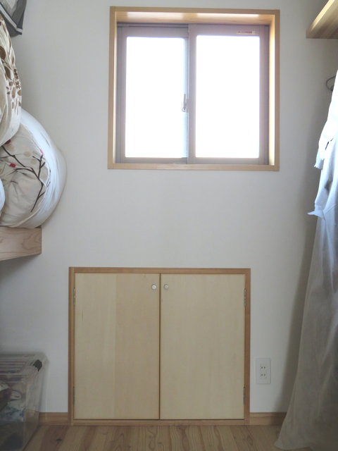 屋根裏収納の入り口の画像