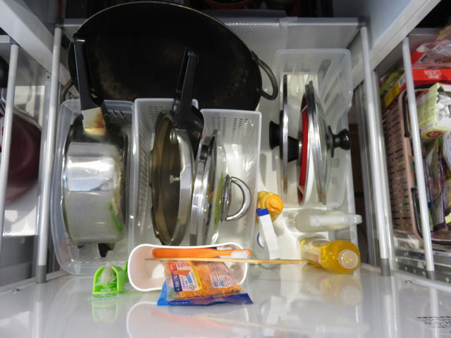 システムキッチンの引出しの収納アフター