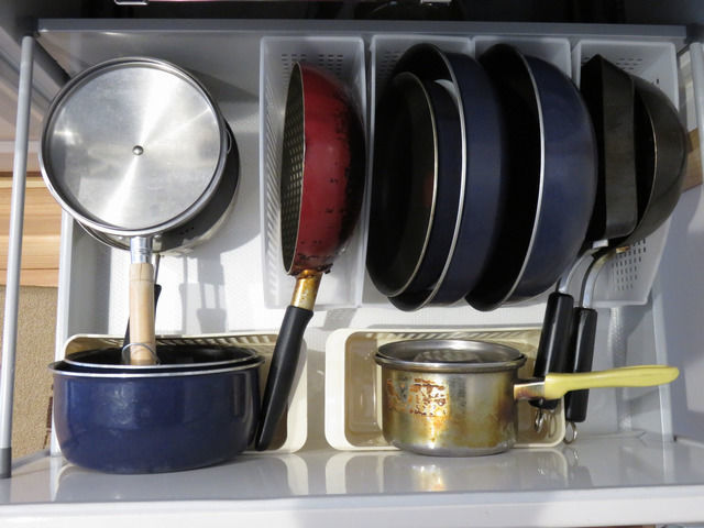 システムキッチンの収納を見直した後の画像