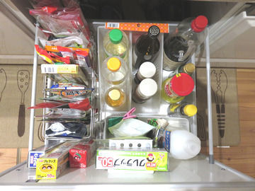 整理し直したシステムキッチンの引出し