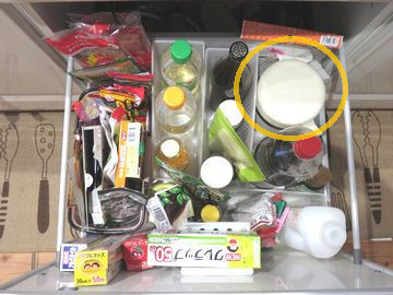 システムキッチンの引出しに入れているオイルポット