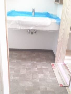 洗面所床リリカラLH80561