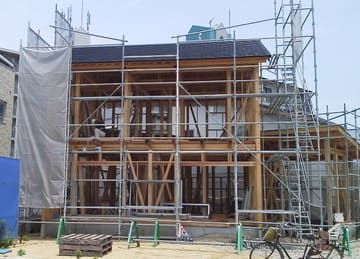 新築工事現場