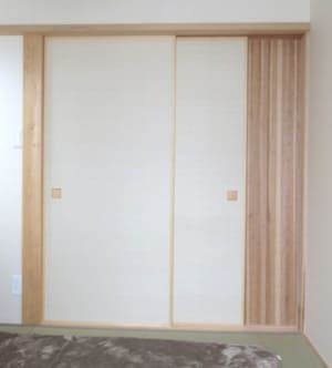 襖を開ける画像