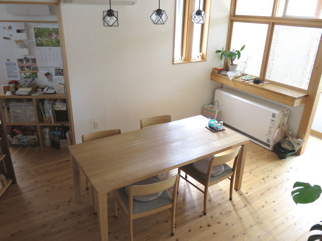 ダイニングの全景