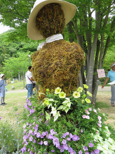 花の寄せ植えのドレス