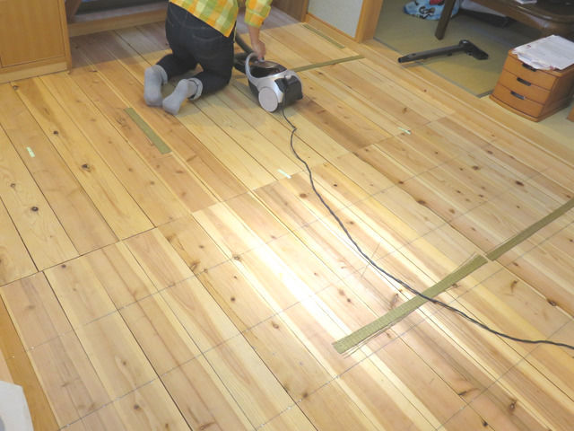 畳掃除の様子