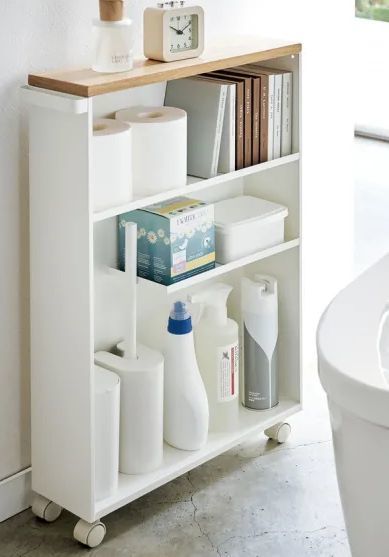既製品のトイレ収納の画像