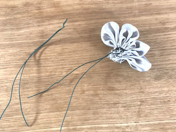100均で手作りコサージュの作り方
