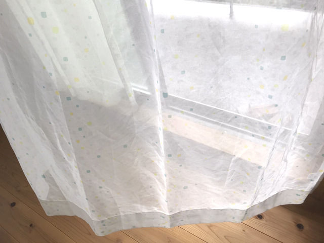 洗濯したレースカーテン