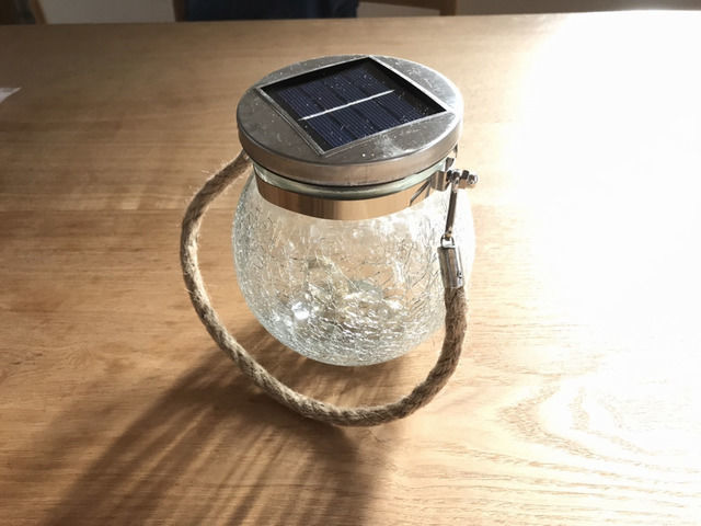LEDソーラーランタンの消灯した様子