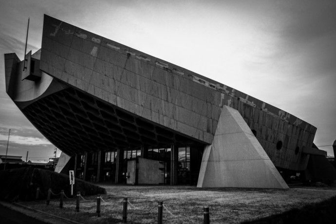 香川県立体育館(建築家・丹下健三作品)の外観写真
