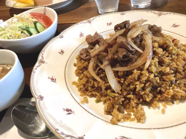 アンの庭の食べ物トルコライス