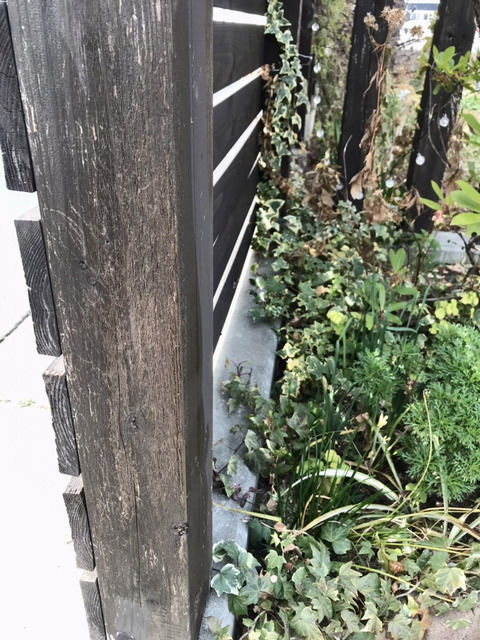 塗り直した柱