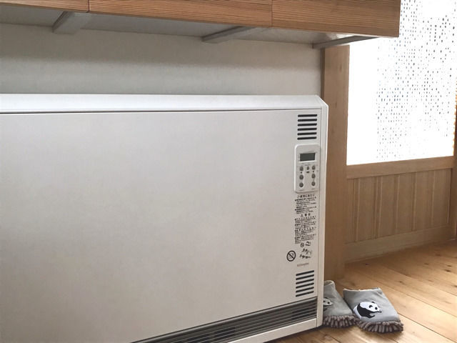 蓄熱暖房機の画像