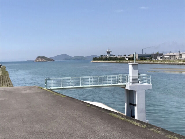晴れた日の瀬戸内海の風景
