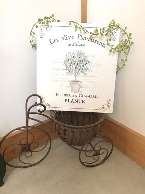 玄関土間に飾ったサインプレート