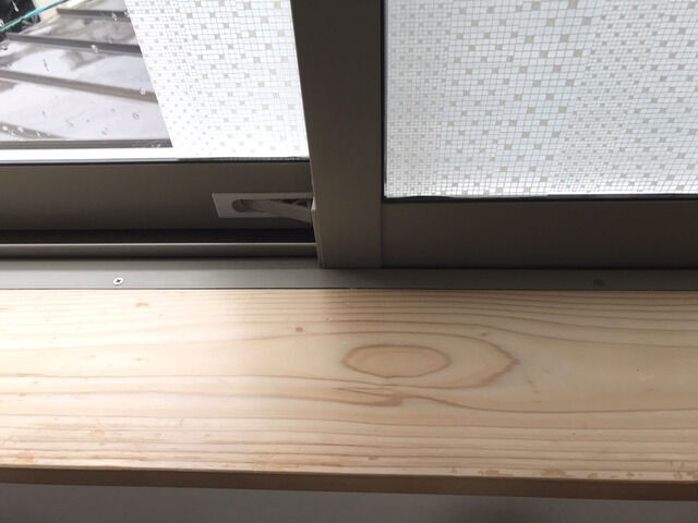 窓用マスキングテープ mtCASA Shadeの遮光の様子