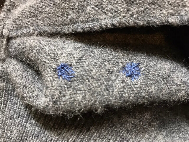 2か所の穴の補修後