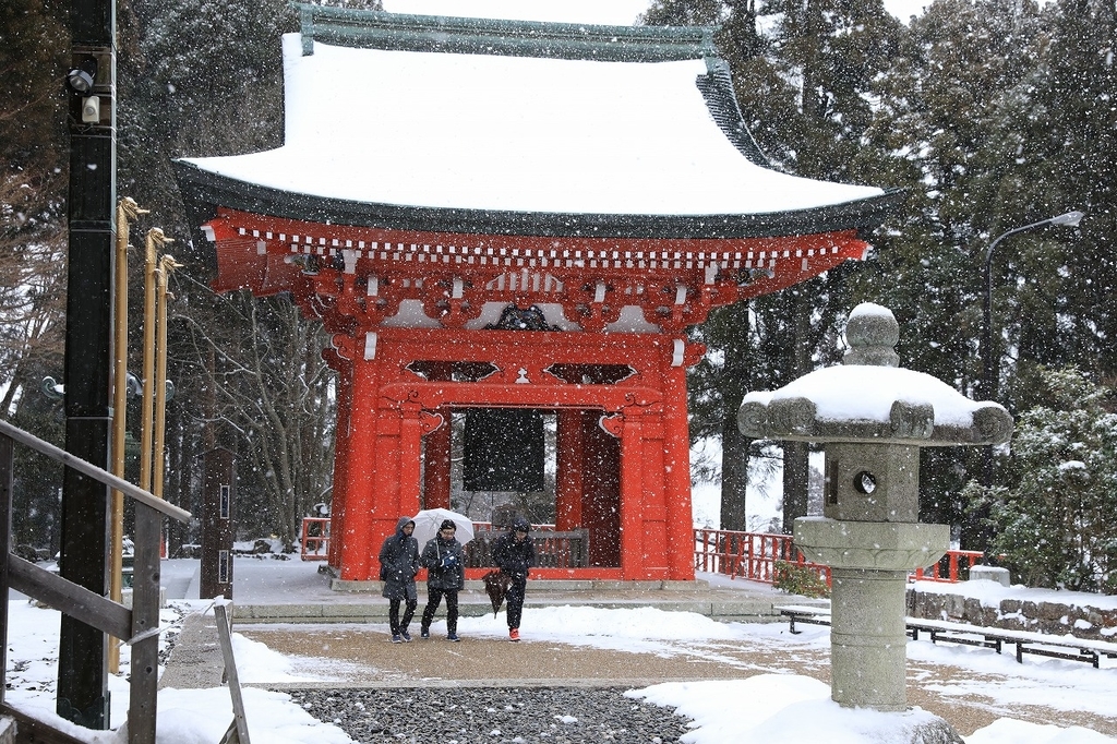 比叡山 延暦寺 東塔地域 雪降る中 Tooniiの写真日記