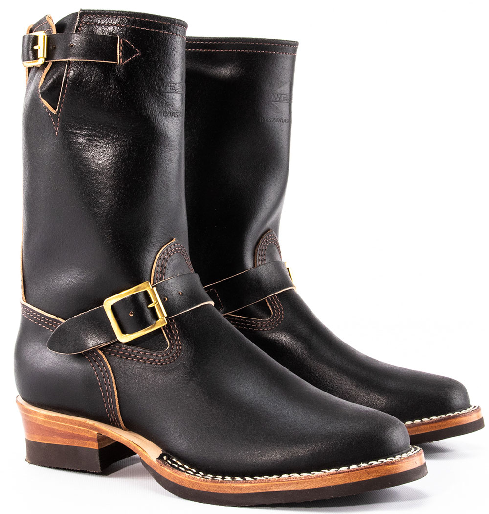 Wesco（ウエスコ）社よりHorween社のWaxed Flesh Leatherを使用した