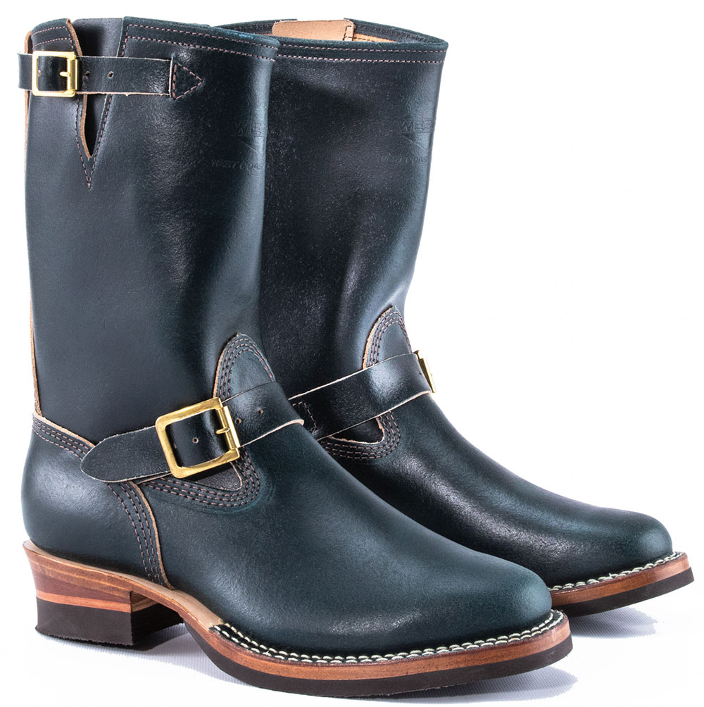 Wesco（ウエスコ）社よりHorween社のWaxed Flesh Leatherを使用した