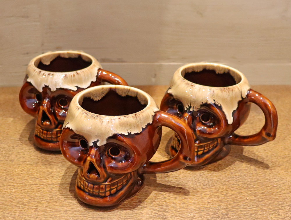 Attractions x 波佐見焼 A20033 焼き上がりで一つひとつ違うユニーク