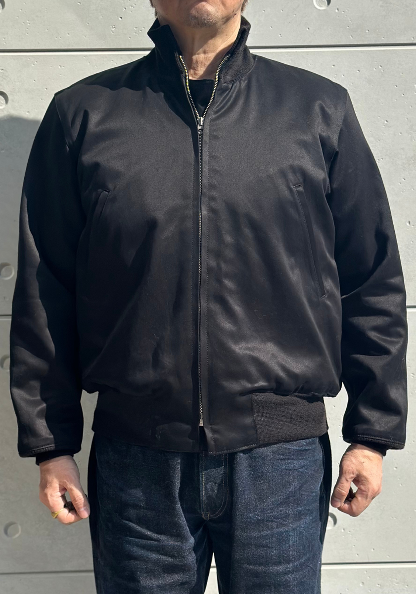 BUZZ RICKSON'S バズリクソンズ より 時代を超え、現代にブラックで