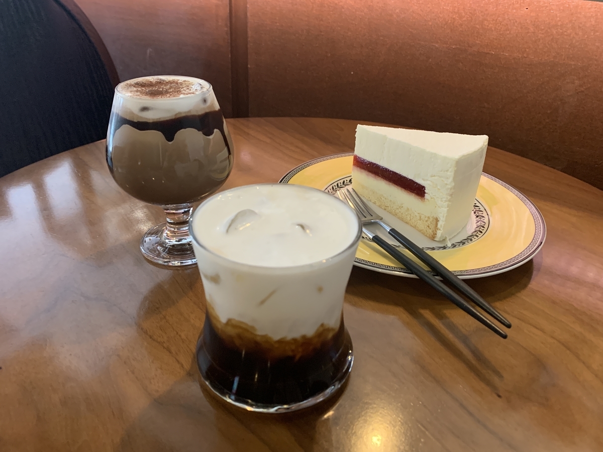 コーヒーとケーキ