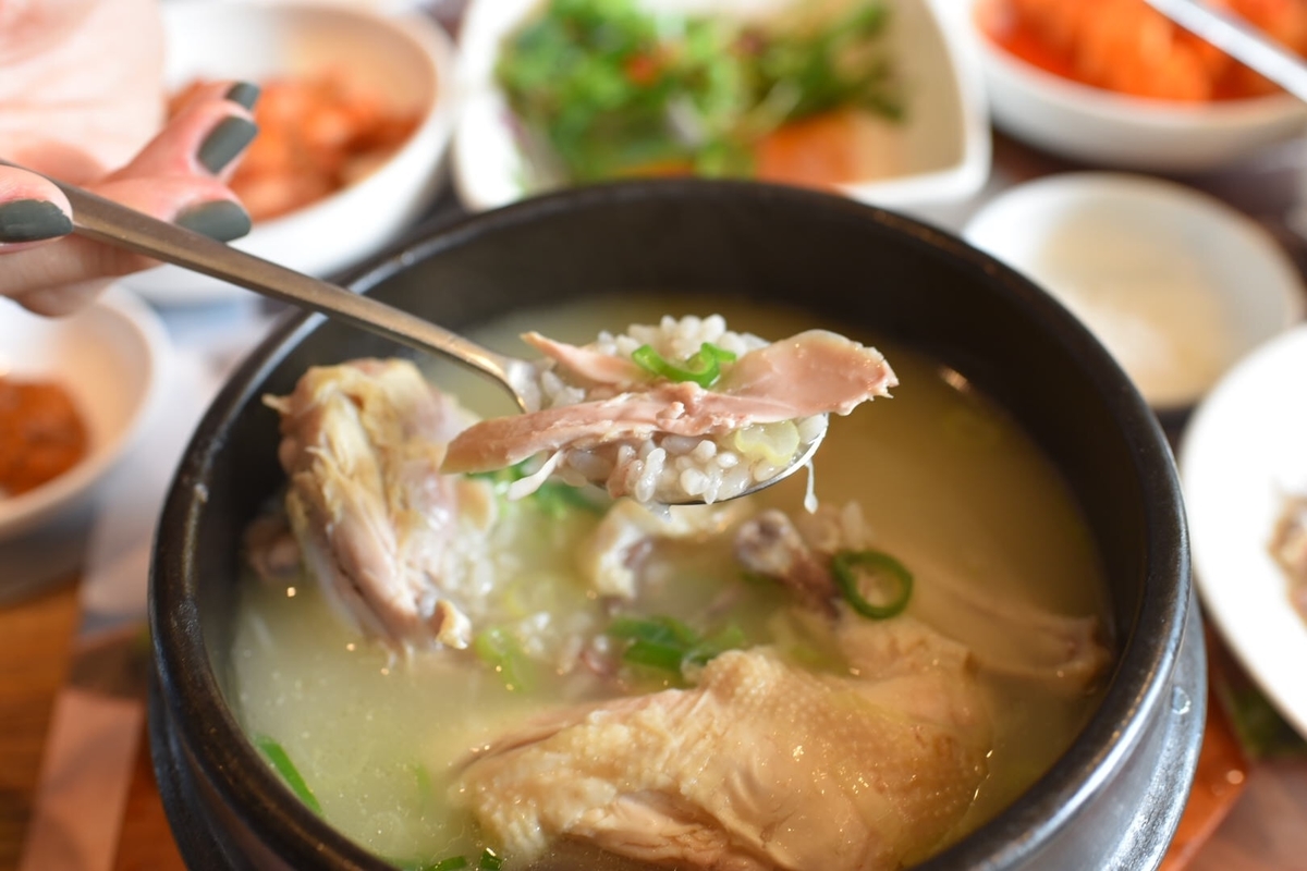 銀食器 韓国ではなぜ銀の箸を使ってるの でぼの韓国旅行ブログ