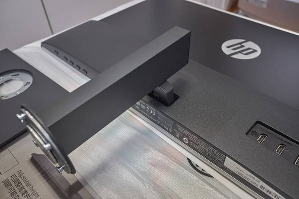 HP 27インチ 4Kディスプレイ(型番：5ZP65AA#ABJ) Amazon.co.jp: HP モニター 27インチ 4K ディスプレイ 解像度