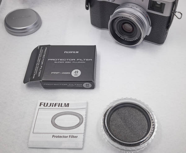 X100V専用ケースとフィルター