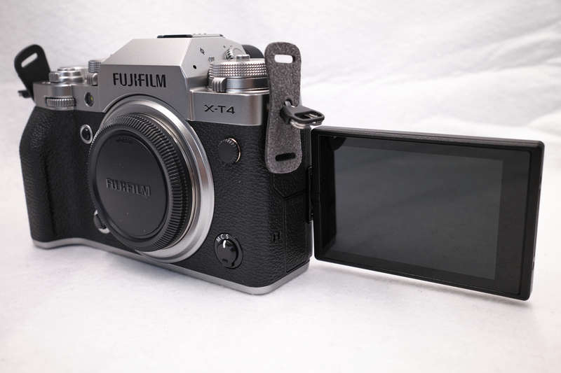 FUJIFILM X-T4 シルバー(ピークデザイン ストラップ付き) FUJIFILM X-T4 シルバー(ピークデザイン ストラップ付き) - メルカリ