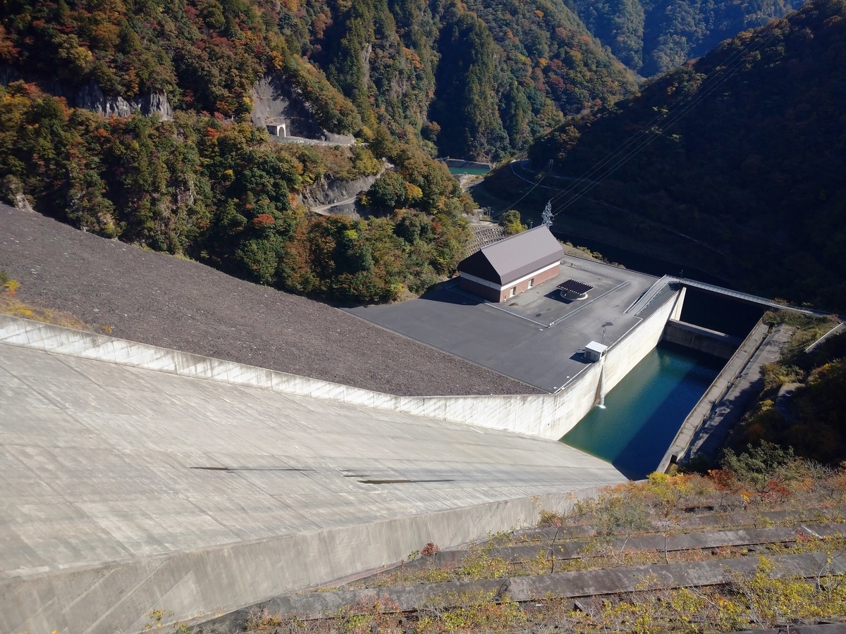ダムカード収集 ～徳山ダム（岐阜県揖斐川町）～ - torianon201's blog