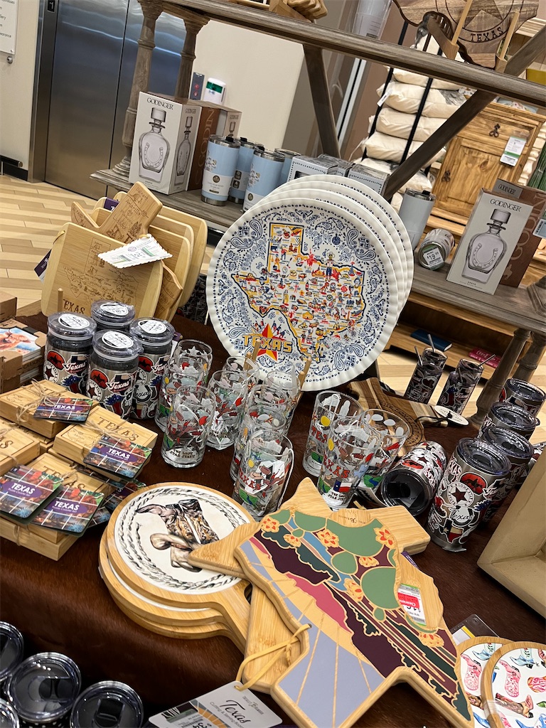 Texas土産】Nebraska Furniture Mart：家具家電見るのも面白いけれど